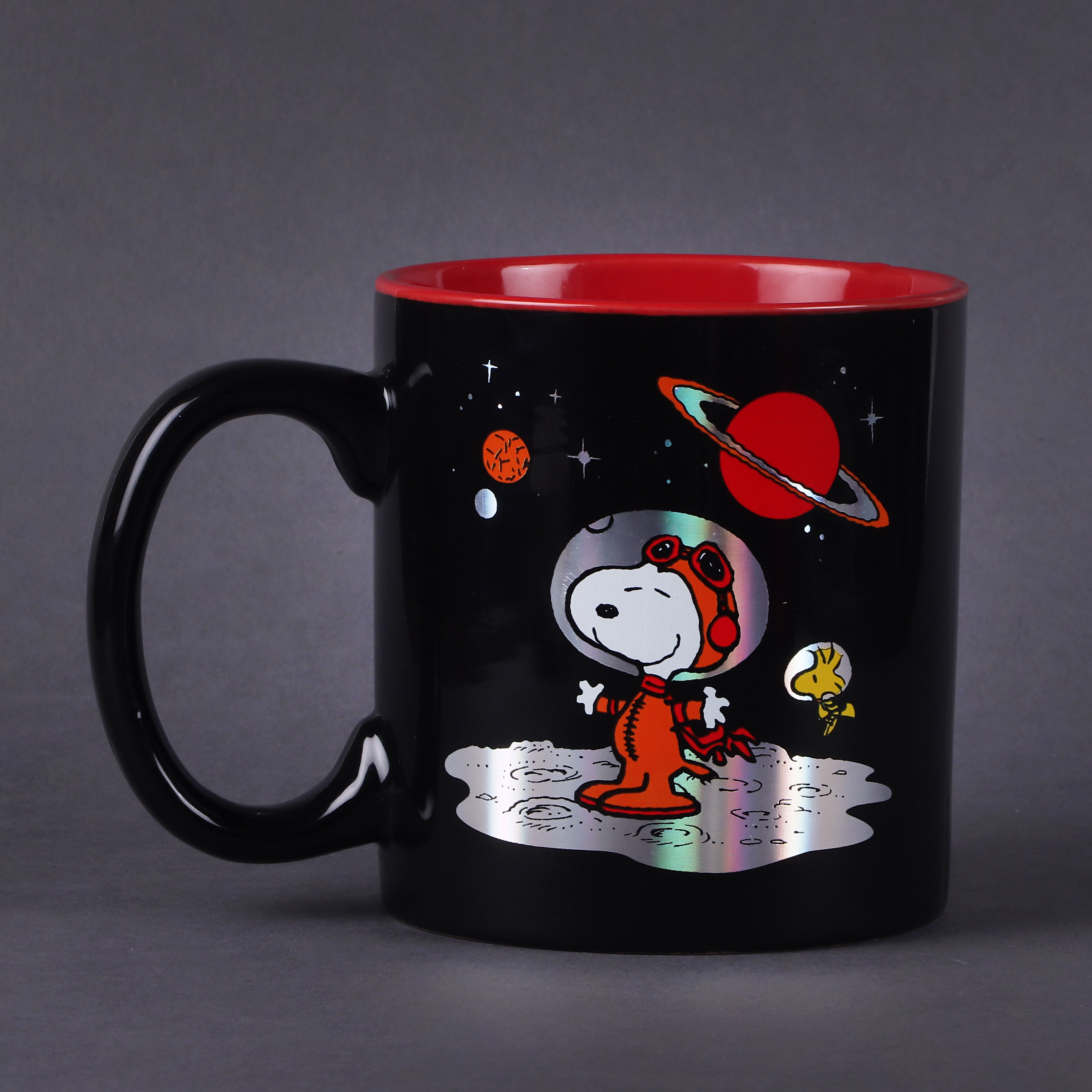 Taza de Cerámica Jumbo Bi Color Negro Metalizada Fun Kids Snoopy Nasa 591ml