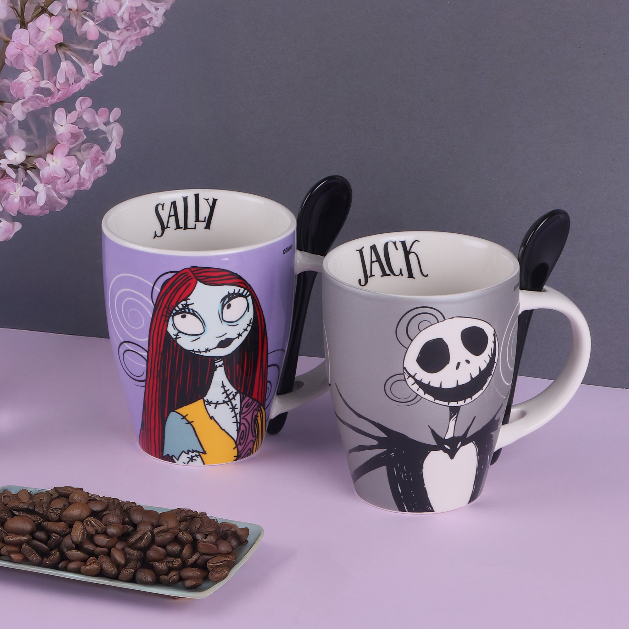 Juego de 2 Tazas de Cerámica con Cuchara Fun Kids El Extraño Mundo de Jack 310ml