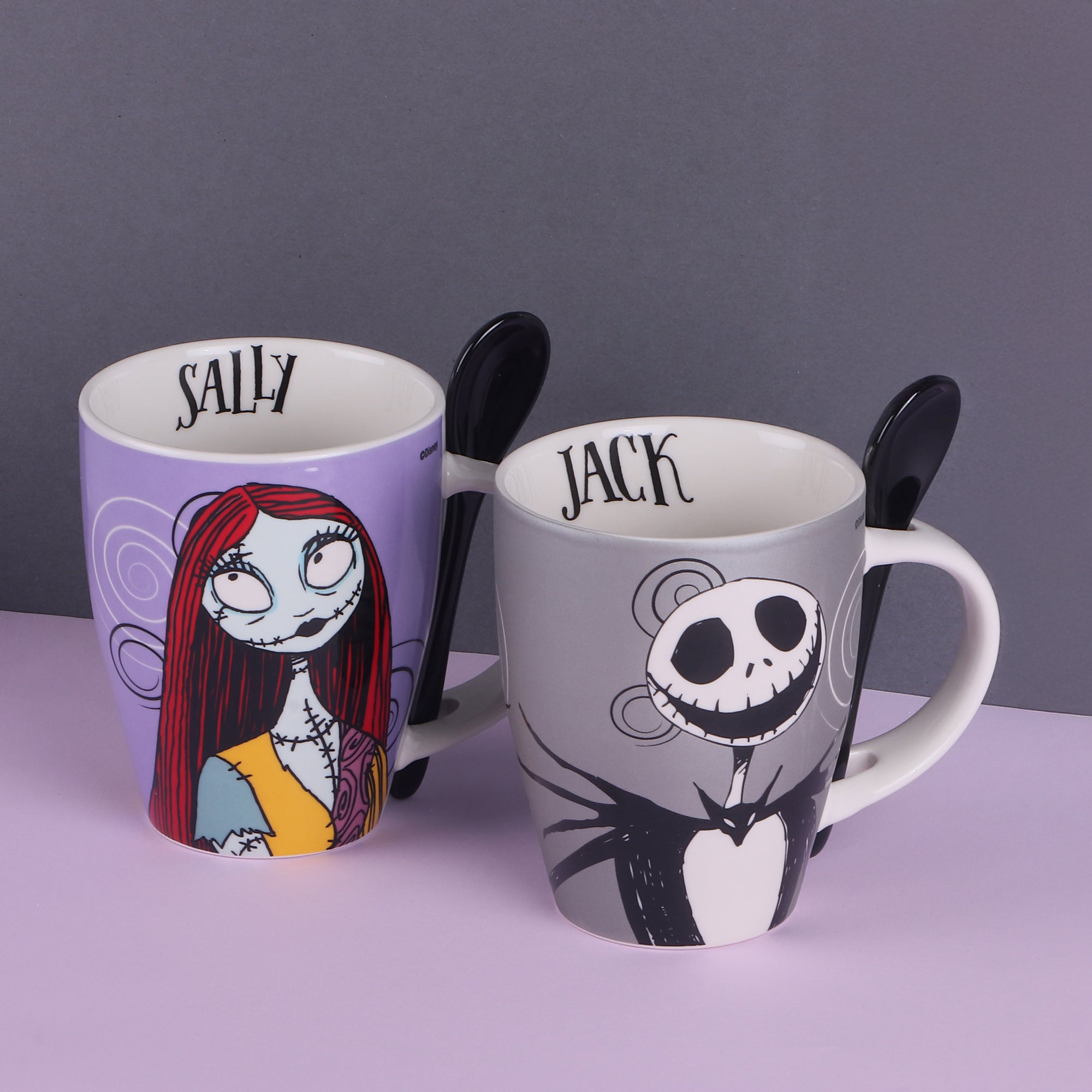 Juego de 2 Tazas de Cerámica con Cuchara Fun Kids El Extraño Mundo de Jack 310ml